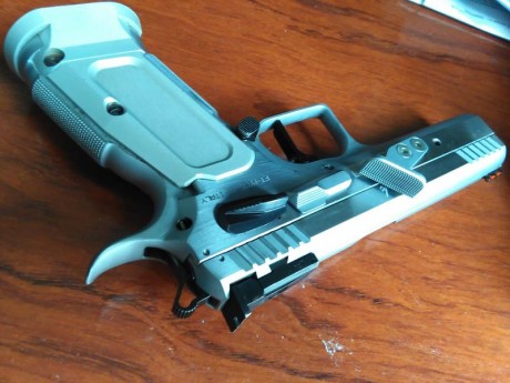 Se vende Tanfoglio Stock para la caegoría Standard de IPSC, en calibre 9mmp. Perfecto funcionamiento, 01