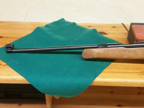VENDIDA  carabina Feinwerkbau  300 con maderas en perfecto estado, y bien de pavón.

Decir Feinwerkbau 10