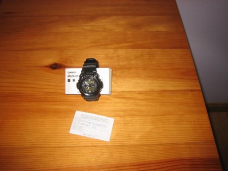Hola.  Vendo este reloj muy bien conservado, de Octubre del 2010, comprado en Corte Ingles. No tengo la 02