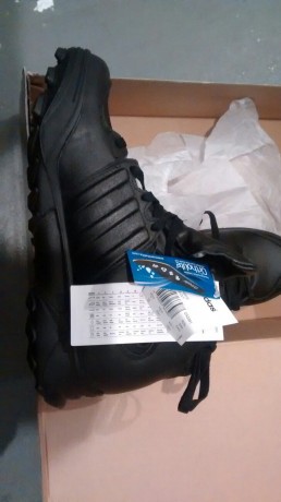 Hola, vendo botas Adidas gsg-9.4, suela de tacos perfectas para IPSC.
También perfectas para uniforme, 00