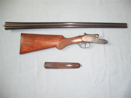 Vendo Aya yuxtapuesta calibre 28, cierre greener, fino pistolet,  culata sin cortar, muy poco usada, en 02