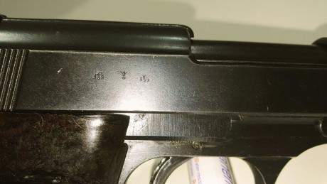 Un amigo me pide que la ponga a la venta lastima de no tener € pide por ella 1350 funda orijinal todas 22