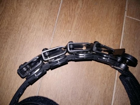 Vendo por cambio de modelo. Son cuatro portacargadores de rodillos safariland para cargadores monohilera 10