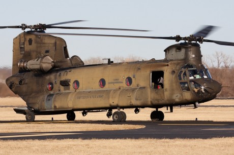 Pues eso, en este hilo pretendo deleitaros como amantes de los aviones de combate que sois muchos, con 01