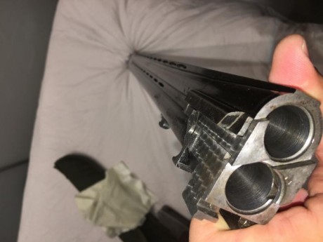Vendo escopeta de la marca Lanber calibre 12 con cañones superpuestos de 75cm de largo, cañones ventilados 21