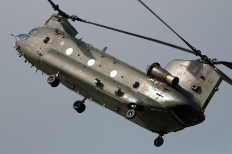 Pues eso, en este hilo pretendo deleitaros como amantes de los aviones de combate que sois muchos, con 32