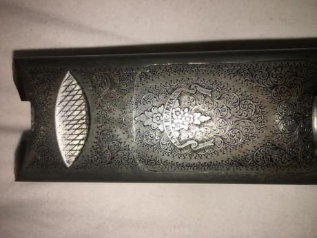 Vendo escopeta de la marca Lanber calibre 12 con cañones superpuestos de 75cm de largo, cañones ventilados 30