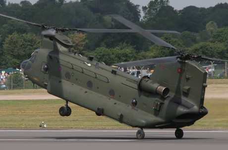 Pues eso, en este hilo pretendo deleitaros como amantes de los aviones de combate que sois muchos, con 31