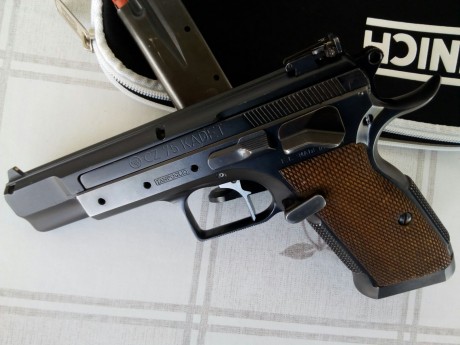 Buenas tardes, vendo pistola Tanfoglio con kit CZ Kadet cal.22, de un amigo que abandona el tiro olímpico. 02