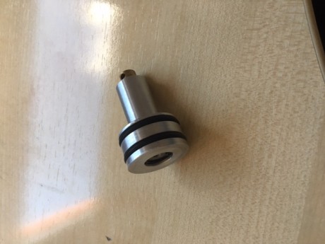 ESTACION DE CARGA CON 2 QUICKFILL HEMBRA Y 1 MACHO----- 40E
3 JUEGOS DE MONTURAS---- 20E
VISOR BSA 32X 22