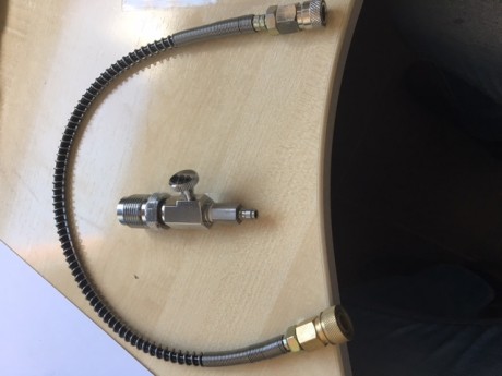 ESTACION DE CARGA CON 2 QUICKFILL HEMBRA Y 1 MACHO----- 40E
3 JUEGOS DE MONTURAS---- 20E
VISOR BSA 32X 20