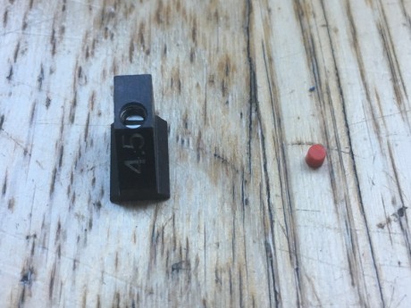 Hola a todos, vendo un punto de mira para pistola Feinwerkbau P8X de 4,5 mm de grosor. Interesados por 01