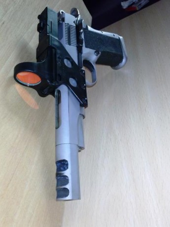 Se vende pistola Open del 38 Super, carro Caspian y cañón Nowlin, pieceria americana, mira C-more con 10