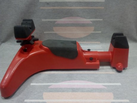 Buenas noches,

 Vendido 

Se vende banco de tiro marca MTM modelo Predator. En perfecto estado.

Este 02