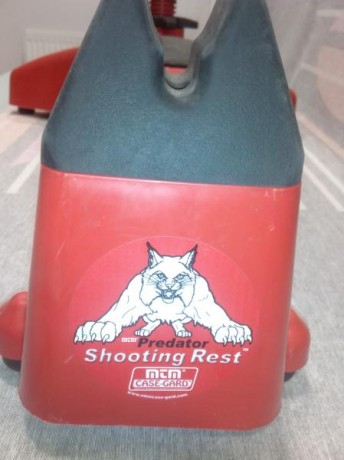 Buenas noches,

 Vendido 

Se vende banco de tiro marca MTM modelo Predator. En perfecto estado.

Este 00