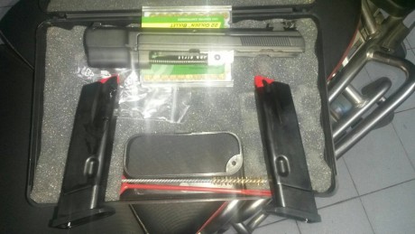 Pongo a la venta una CZ-75, en 9Pb, en perfectas condiciones, con alza miceometrica, punto de Fibra rojo, 00