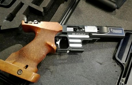 Un amigo vende revolver ASTRA de 3 pulgadas y es ya todo un historico y acero español ya con sus años..los 01