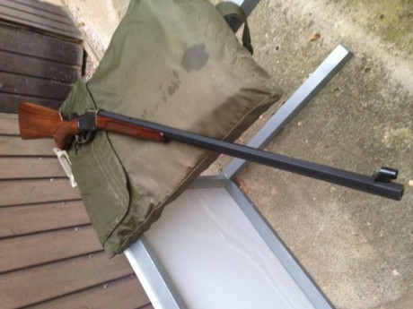Vendo rifle High Wall de Pedersoli calibre 38-55 sin casi uso. Solo probado. Dejo la modalidad y lo vendo. 00