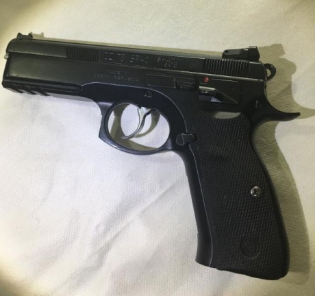 Hola a todos;

Por motivos de cupo, me deshago con pena de esta   CZ 75 SP-01 SHADOW   en muy buen estado, 00