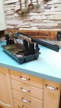 Se vende rifle combinado Billing....marca italiana Fair...cañon de rifke 6'5x55...cañin de escopeta 12/76.
Con 30