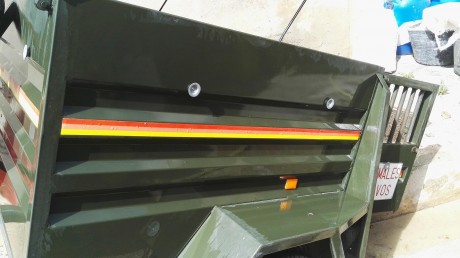 Remolque para transporte de animales, practicamente nuevo, se ha usado dos temporadas para llevar dos 11