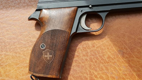 Estoy interesado en comprar estas cachas de SIG P210 ( KN ) Nill Griffe. 00