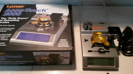 Buenas, pues lo dicho en el anuncio, vendo esta bascula practicamente nueva, muy poco usada. 

Se puede 00