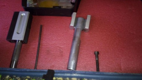 Vendo pistola Pardini del calibre 32 en buen estado. Se vende junto a un segundo cañon y una segunda empuñadura 12