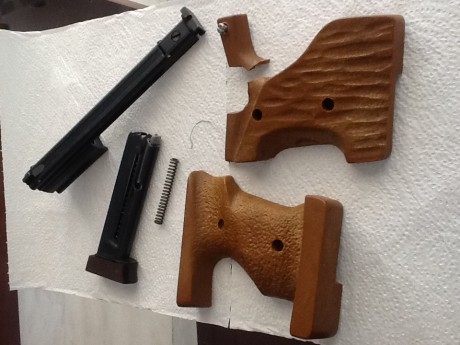 Vendo lote repuestos pistola Astra ts-22

- conjunto completo de punto , miras y contrapeso
- cargador 01