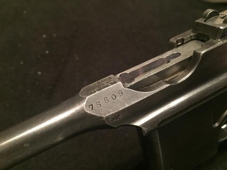 Se vende esta magnifica y muy escasa Mauser C96 Red Nine 9 parabellum en perfecto estado fabricada en 12