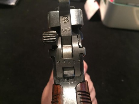 Se vende esta magnifica y muy escasa Mauser C96 Red Nine 9 parabellum en perfecto estado fabricada en 11