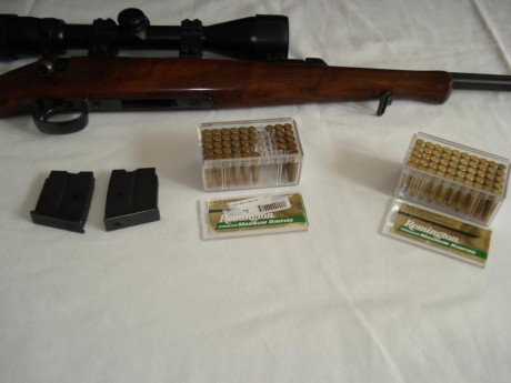 Se vende:
- Carabina CZ452 ZKM en calibre .22Magnum. Incluye:
- Visor Bushnell 3-9x40mm
- Dos Cargadores 12