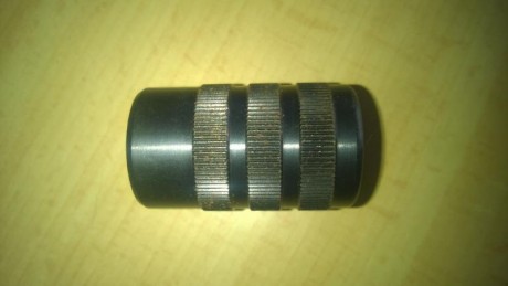    

Rosca original para choque regulable de escopeta Mossberg (12).30€ con envío en península.
Vale como 02