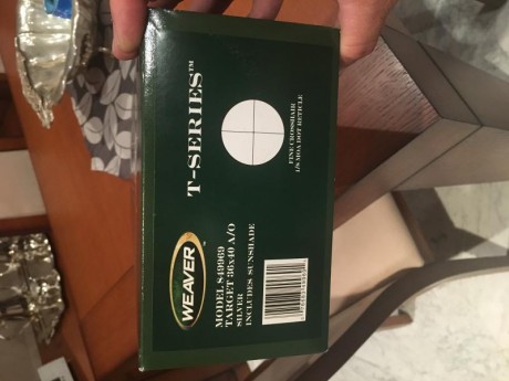 Buenas noches:

Vendido¡¡¡ visor Weaver T36 Silver, con retícula Fine crosshair 1/8 Dot, en fin la del 00