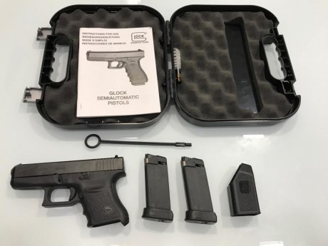  image.jpeg En perfecto estado, por falta de uso. 100 o 200 disparos. 2 cargadores. Caja en perfecto estado 00