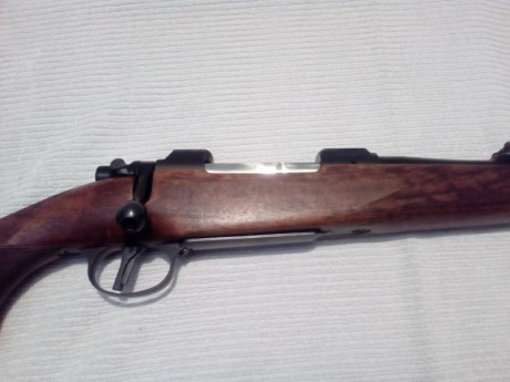 Hola rifle con gatillo recto para tiro normal y al pelo .calibre 270w tiene años pero poco uso 400€ mas 01