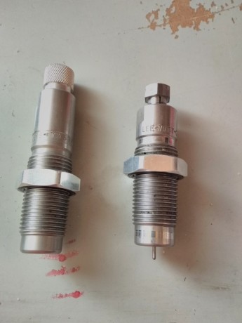 Buenos días.
Vendo dos juegos de DIES del 7x57mm
dies RCBS 7x57mm  35€, estan sin usar ya que el que los 00