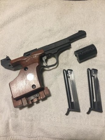 Buenos días a todos,

Muy a mi pesar, vendo mi Unique Des 69, calibre 22, comprada en este foro cuando 01