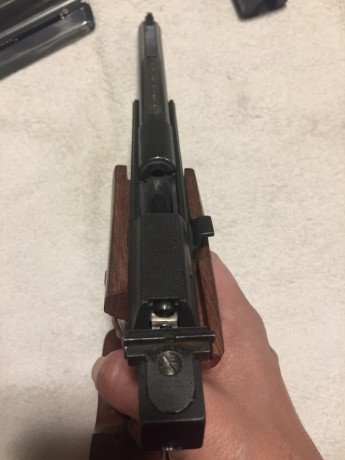 Buenos días a todos,

Muy a mi pesar, vendo mi Unique Des 69, calibre 22, comprada en este foro cuando 11