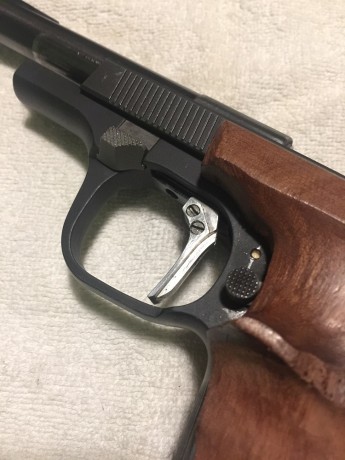 Buenos días a todos,

Muy a mi pesar, vendo mi Unique Des 69, calibre 22, comprada en este foro cuando 21