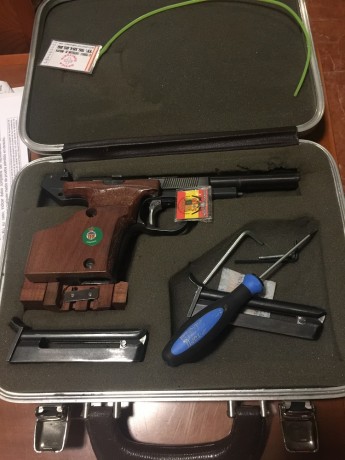 Buenos días a todos,

Muy a mi pesar, vendo mi Unique Des 69, calibre 22, comprada en este foro cuando 20