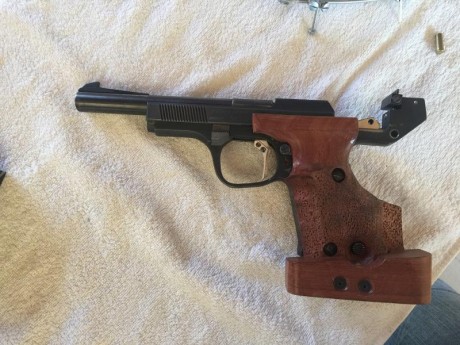 Buenos días a todos,

Muy a mi pesar, vendo mi Unique Des 69, calibre 22, comprada en este foro cuando 30