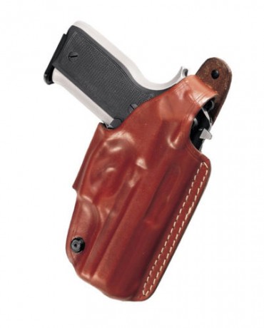 Con el tiempo y los cambios de armas va uno acumulando en el armario infinidad de cosas ,con la intención 92