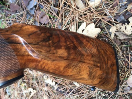 VENDO BLASER R93 ATTACHÉ 7mm RM. USADO MUY POCO ,SOLO ESPERAS .
MADERA GRADO 7,CABEZAL DE TITANIO, CAÑÓN 00