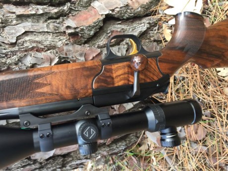 VENDO BLASER R93 ATTACHÉ 7mm RM. USADO MUY POCO ,SOLO ESPERAS .
MADERA GRADO 7,CABEZAL DE TITANIO, CAÑÓN 10