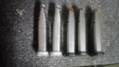 5 cargadores Infinity del 40 S&W 60€ Cada uno, más gastos si los hubiese.

Todos de 120mm de alto

Estan 02