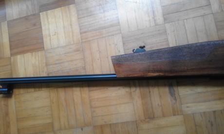 Vendo carabina Haenel, 150 Standard, calibre 22 lr, precio 600 euros mas portes.
El arma se puede ver 20