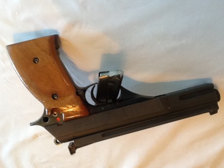 En perfecto estado de funcionamiento sin interrupciones y con un montón de repuestos 
250€ . 01