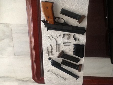 En perfecto estado de funcionamiento sin interrupciones y con un montón de repuestos 
250€ . 11