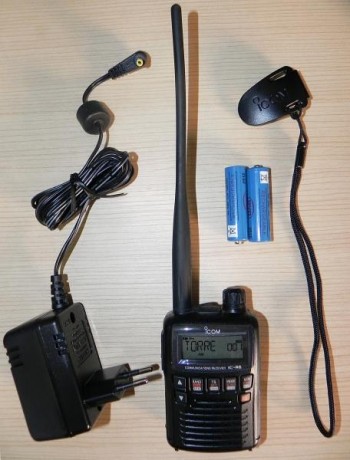 Vendo escáner de frecuencia ICOM R 6, estado nuevo, solo usado para escuchar Torre aeropuerto, precio 01